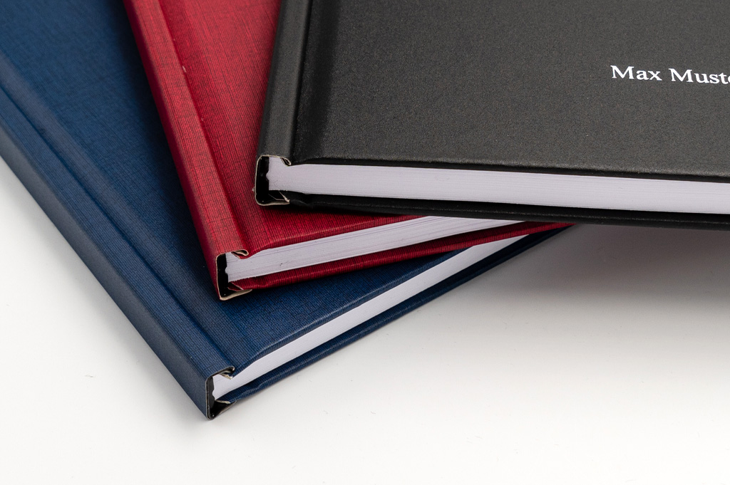Abschlusszeitung / Jahrbuch / Kita-Zeitung Hardcover mit Beschriftung Hardcover: Kombi Bindung